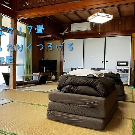 Ferienwohnung 民泊まったりん人 Kumejima Exterior foto